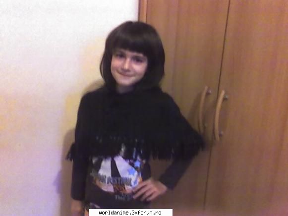 sunt foarte urata!! mai bine uitati! multumesc poze..si anunt! anul viitor fac opertie estetica Vampiroaica