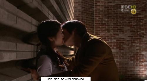 ^.^ playful kiss! ^.^